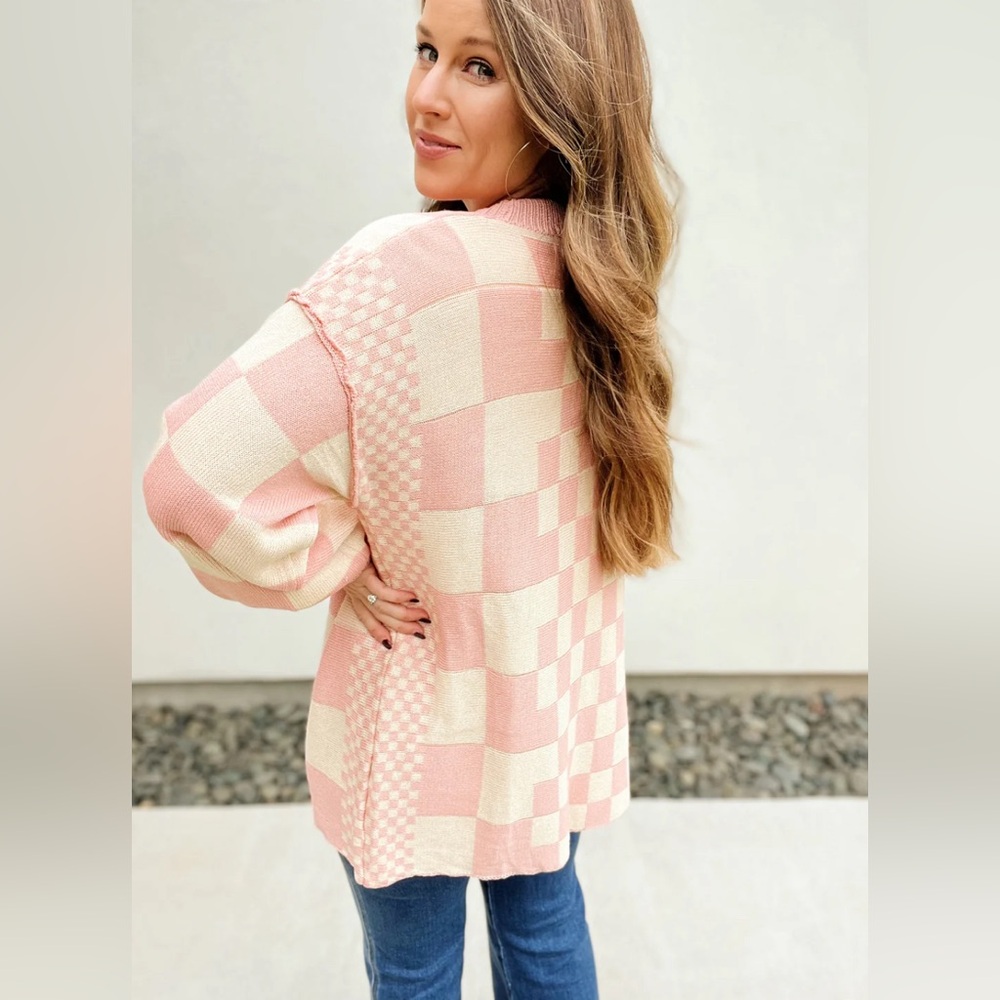 NWT Alice|Rose Pink and Cream Checkered Oversized Sweeter Lg - Picture 3 of 8